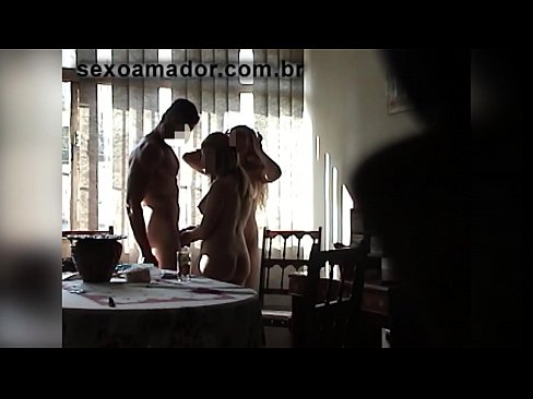 ❤️ Amigos sexuais convidam um homem gigante e um ménage à trois com ele ☑ Porno vídeo em nós pt.porno-negrov.ru ❌️